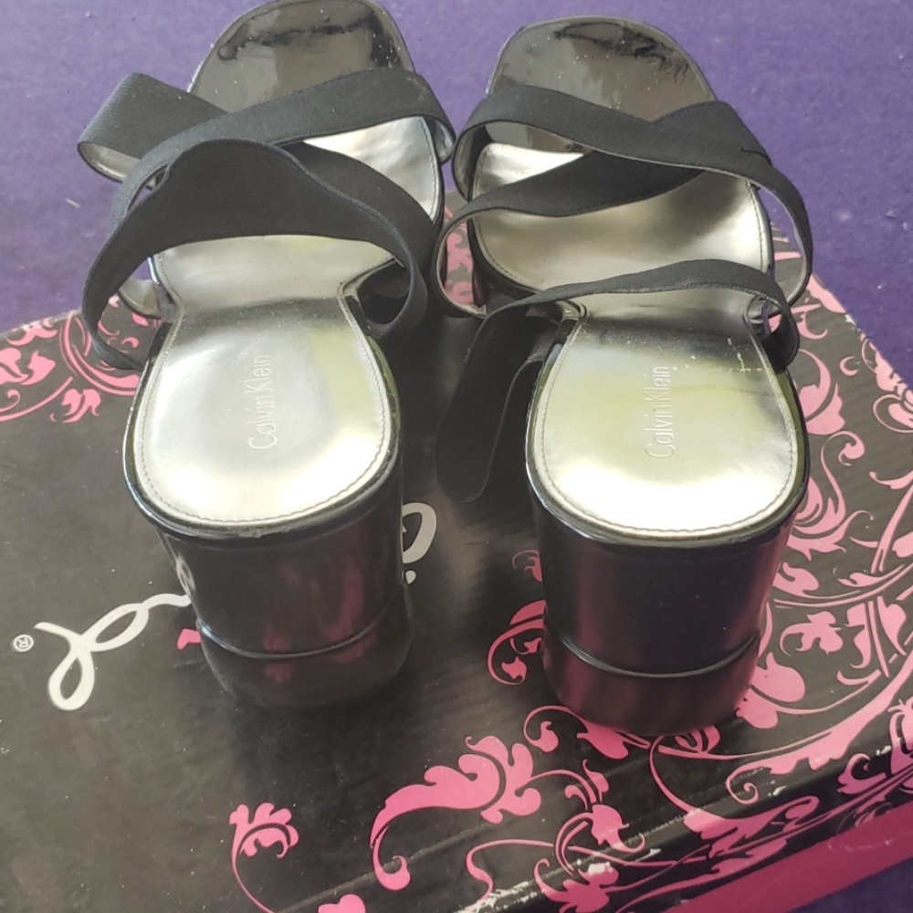Shoes - Picture 2 of 4